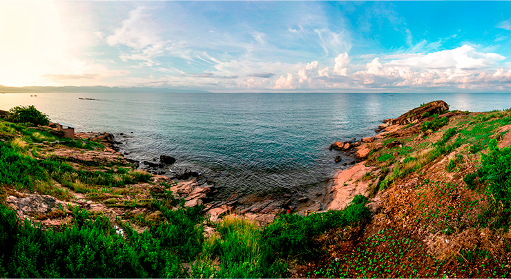 Панорама озера Танганьика